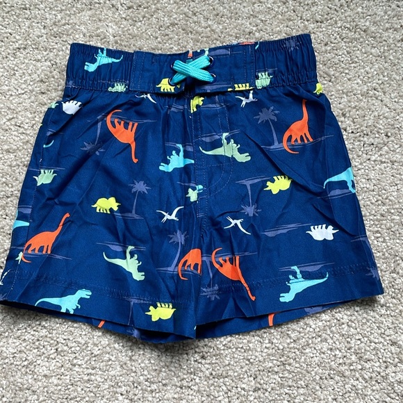 NWOT BOYS SWIM SET. - Picture 4 of 6